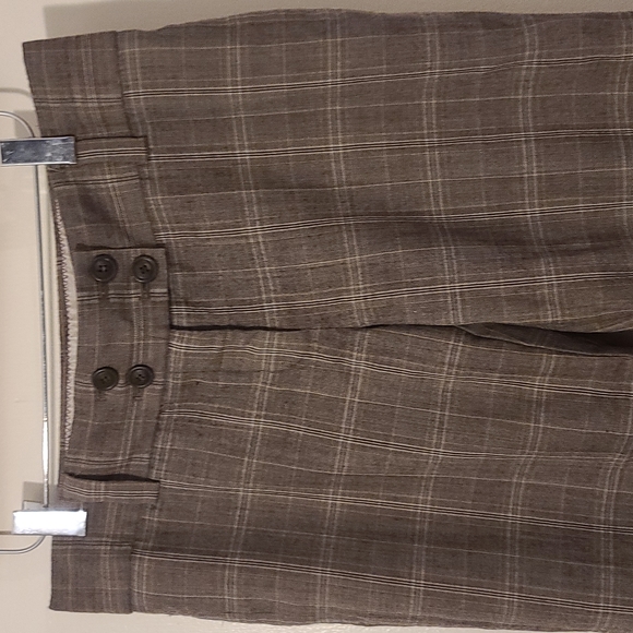 J Crew City Fit Capris - Picture 2 of 9